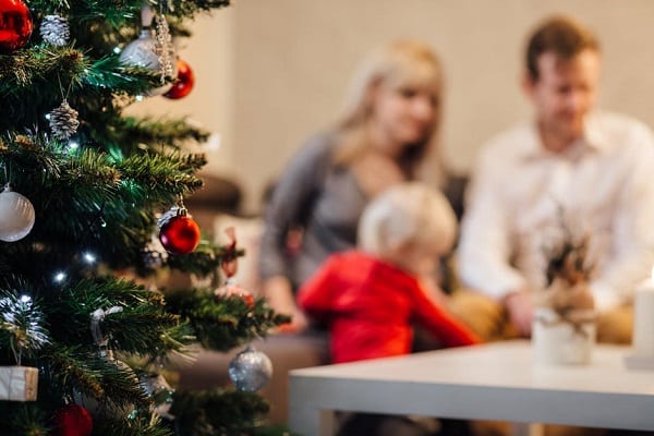 stress-free-ways-to-be-a-better-holiday-host